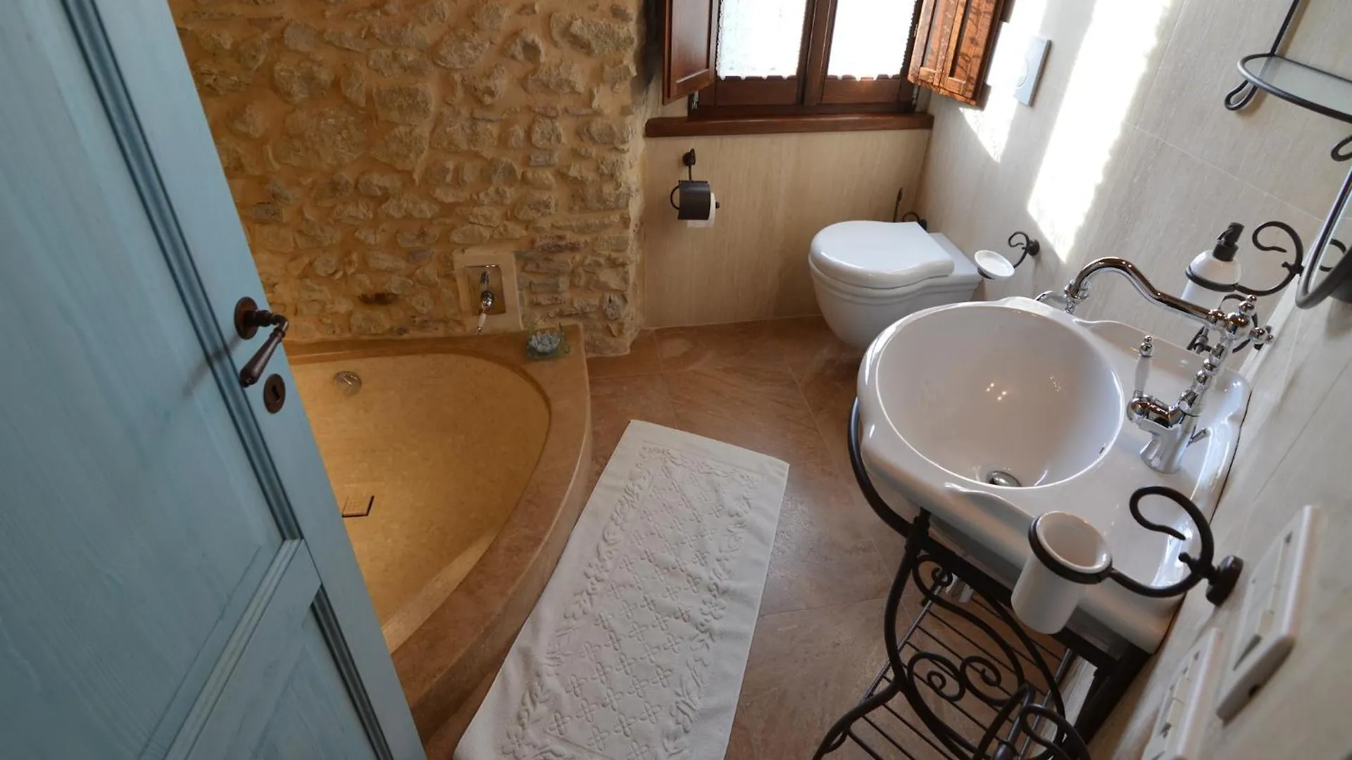 Appealing Apartment In Petrella Guidi With Near Centre